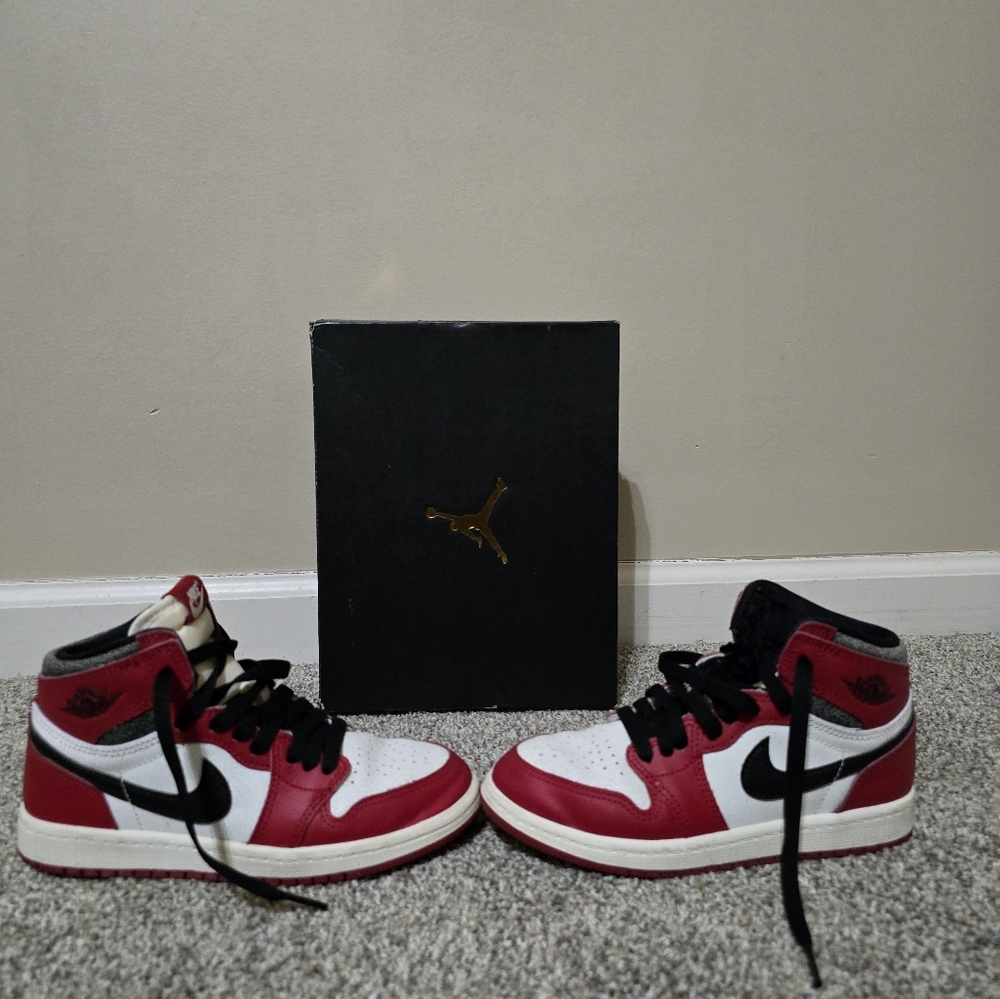 Size 1 kids Jordan1 Retro High OG (PS) Lost and Found